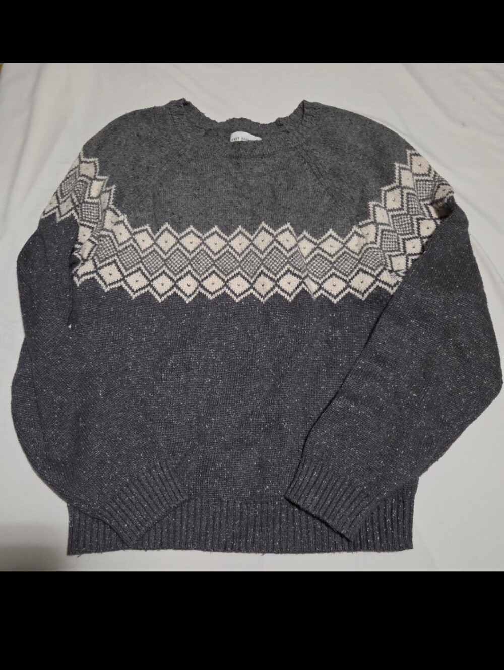 Free assembly boys 14-16 grey knit sweater #23